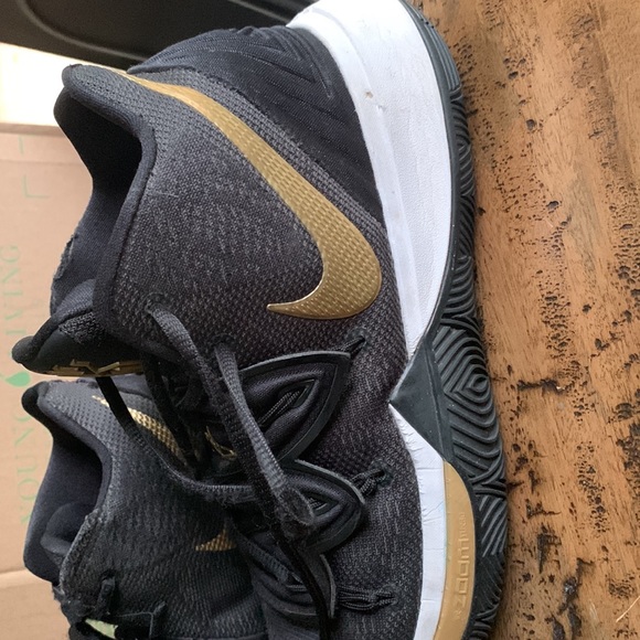 Nike Shoes Nike Size 9 Basketball Shoes Light Wear And A Few Small